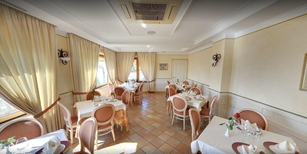 Hotel Ristorante La Lampara Gizzeria Exterior foto